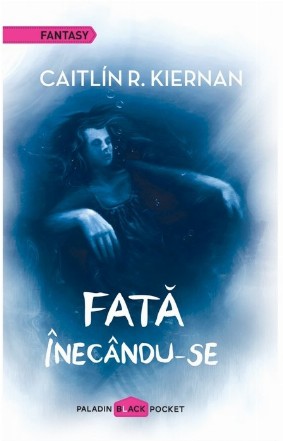 Fată înecându-se